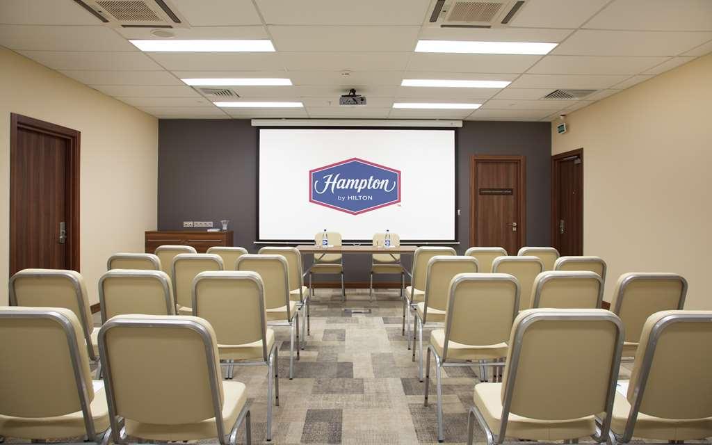 Hampton By Hilton Minsk City Centre Facilități foto
