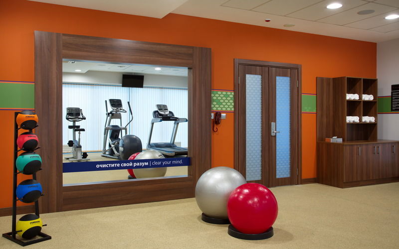 Hampton By Hilton Minsk City Centre Exterior foto