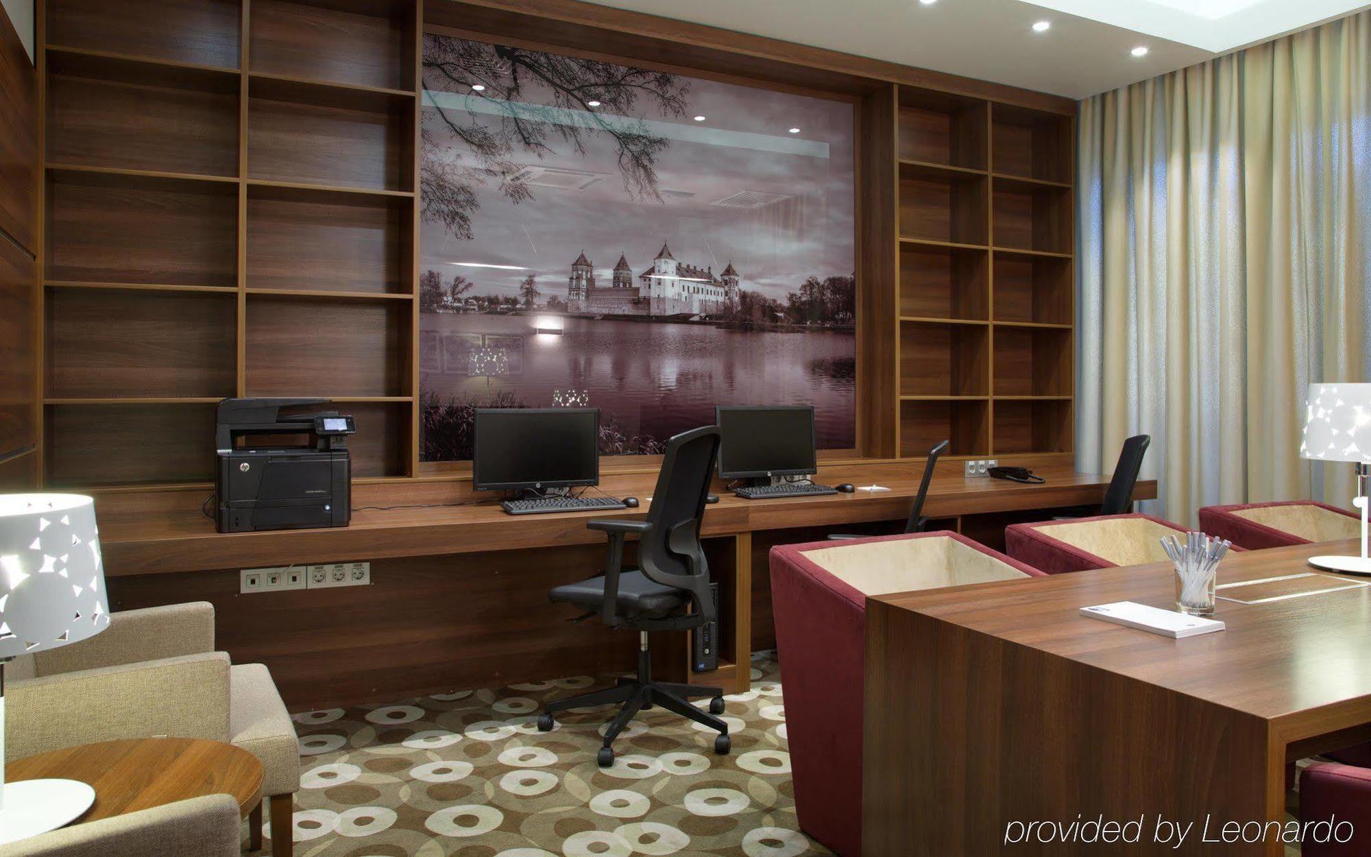 Hampton By Hilton Minsk City Centre Exterior foto